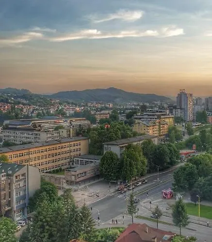 Skyline By Nights & Smiles 公寓 图兹拉